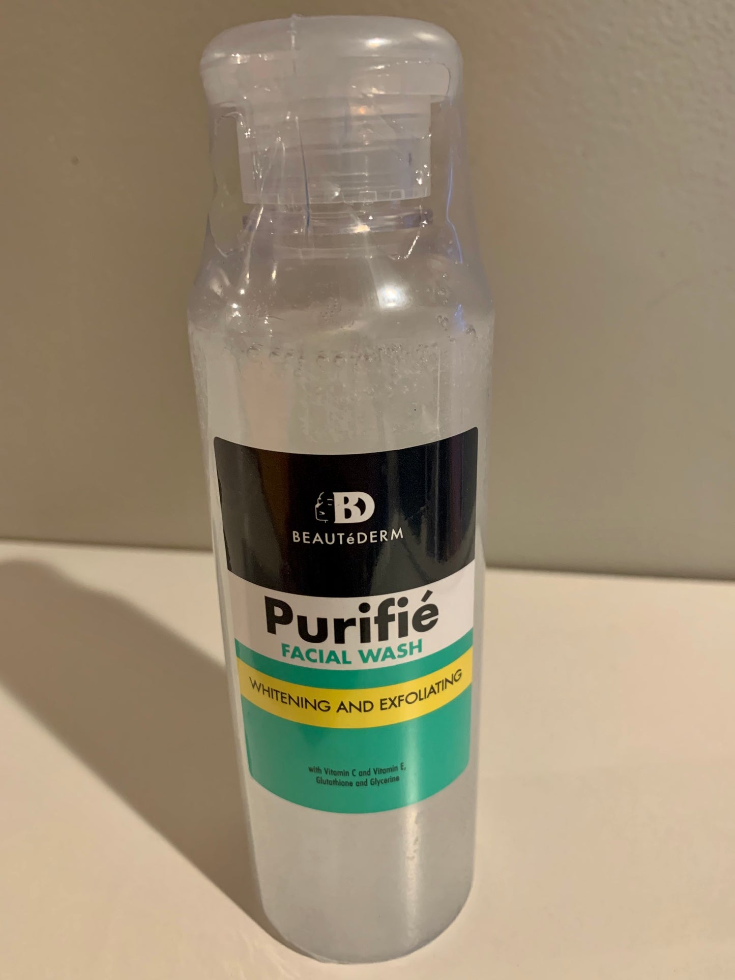 Purifie Facial Wash (100 ml refill, 250 ml refill, 100 ml with brush)